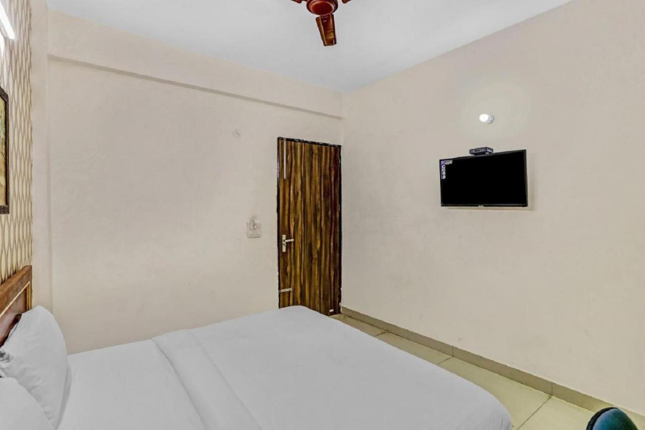 Hotel Noida Continental At Noida City Center 外观 照片